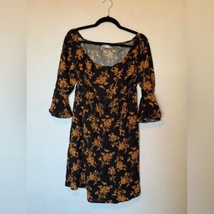 Jeceika Floral Black and Gold Dress size Large